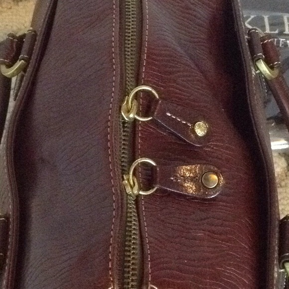 Anne Klein Genuine Leather Dust Bag and Key Fob - Picture 4 of 6